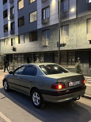 step: Toyota Avensis: 2003 г., 1.8 л, Механика, Бензин, Седан — 4