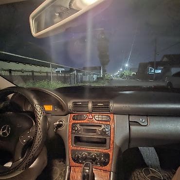 Продажа авто: Mercedes-Benz C-Class: 2004 г., 1.8 л, Автомат, Бензин, Седан — 3