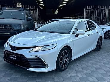 Toyota Camry: 2022 г., 0.5 л, Автомат, Гибрид