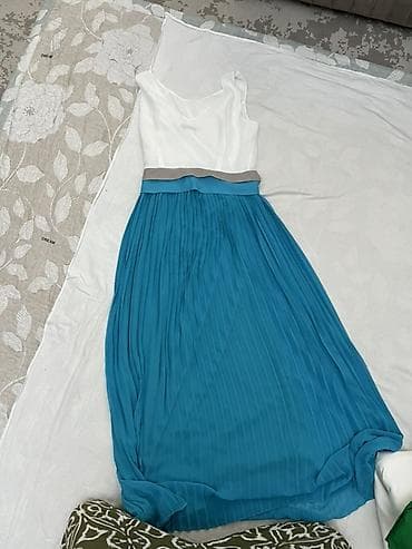 разная одежда: От 1000 сом Лот одежды (4 вещи) 1) Белая куртка в стиле байкер: - — 5