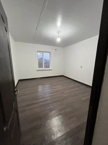 сдаю дом в ленинском: 25 м², 2 комнаты, Утепленный, Забор, огорожен — 2