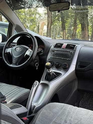 4a fe: Toyota Auris: 2008 г., 2 л, Механика, Дизель, Хэтчбэк — 5