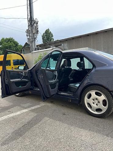 глушитель авто: Mercedes-Benz E-класс AMG: 2000 г., 4.3 л, Автомат, Бензин, Седан — 2
