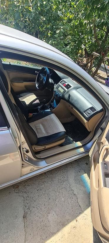 w210 e320: Honda Accord: 2006 г., 2 л, Механика, Бензин, Седан — 5