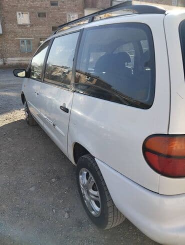 возможен обмен на дом: Ford Galaxy: 1998 г., 2 л, Механика, Бензиновая, Минивэн — 1