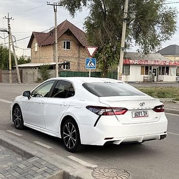 byd e9: Toyota Camry: 2020 г., 2.5 л, Автомат, Седан — 5