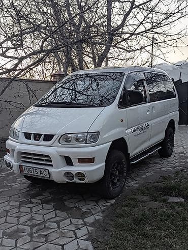 Mitsubishi L400: 2001 г., Минивэн