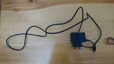 зарядные устройства для телефонов raspberry pi: Huawei ZT-666-E0500 зарядка MiniUSB в продаже Технические — 1