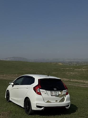 накидка фит: Honda Fit: 2018 г., 1.5 л, Автомат, Бензин, Хэтчбэк — 2