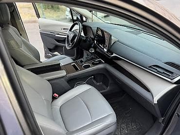 mini v: Toyota Sienna: 2021 г., 2.5 л, Автомат, Гибрид, Внедорожник — 4