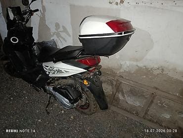 suzuki shift: Скутер/мопед 49–180 см³ (визуально спортивный стиль) Особенности и — 3