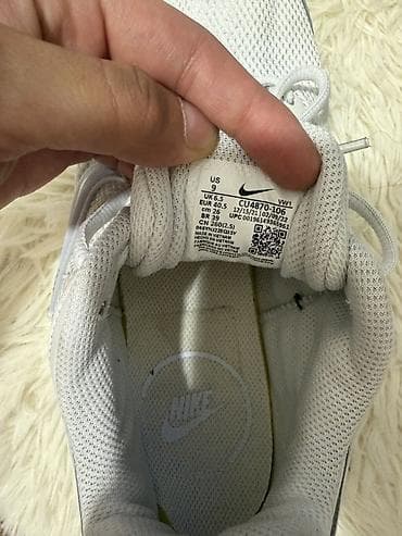 Личные вещи: Кроссовки Nike Air Max AP - Артикул/код модели: CU - Размер по бирке — 3