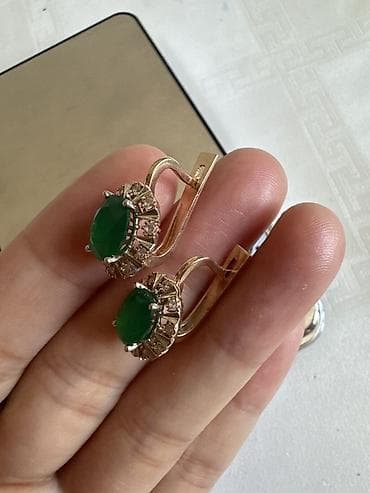 Серьги из золота 585 пробы с изумрудами и бриллиантами были — 4
