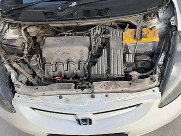 фит москва: Honda Fit: 2001 г., 1.5 л, Вариатор, Бензин — 2