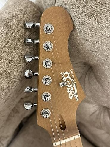 Музыкальные инструменты: Электрогитара JET Guitars + ремень для гитары и каподастр в подарок — 4