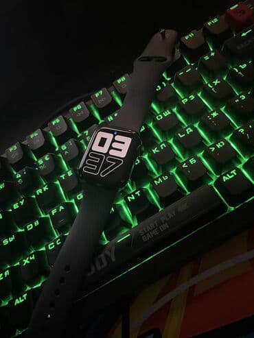 Apple Watch: В срочном порядке продаю Apple watch se2 Состояние идела все родное — 1