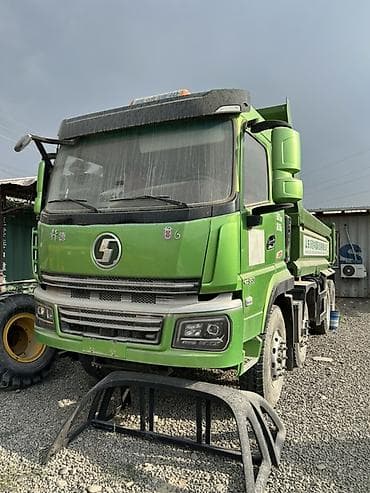 Унаа: Самосвал Shacman (Shaanxi) зеленого цвета - Колесная формула: 6x4 — 2