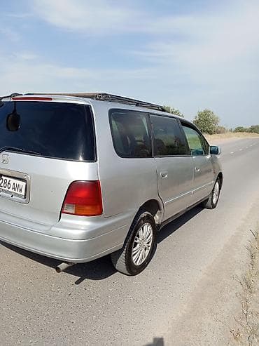 эстима превя: Honda Shuttle: 1999 г., 2.3 л, Автомат, Бензин, Минивэн — 5