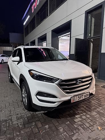 ix35: Hyundai Tucson, белый кроссовер 2.0 обьем Полный привод Американец — 4