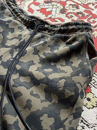 ростовой костюм: Мужские брюки, M, Nike, Б/у, цвет - Зеленый — 2