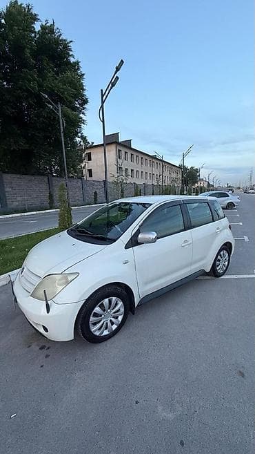 id 4: Toyota Ist: 2003 г., 1.3 л, Автомат, Бензин, Хэтчбэк — 2