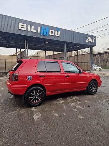 Volkswagen Golf: 1995 г., 1.8 л, Механика, Бензин, Хэтчбэк