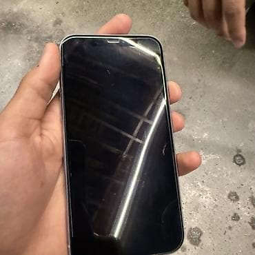 Мобильные телефоны: IPhone 11, Б/у, 64 ГБ, Защитное стекло, 64 % — 2