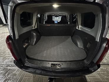 sequoia 2010: Toyota Probox: 2005 г., 1.5 л, Автомат, Бензин, Универсал — 5