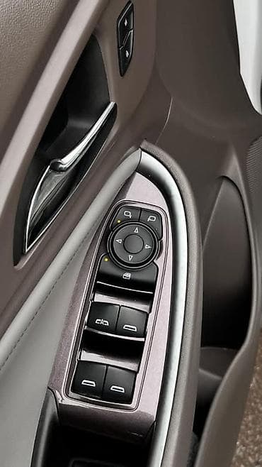 Chevrolet Malibu: 2019 г., Автомат, Седан — 4