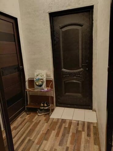 3 комнаты, 76 м², Индивидуалка, 2 этаж, Косметический ремонт at lalafo.kg 3 комнаты, 76 м², Индивидуалка, 2 этаж, Косметический ремонт