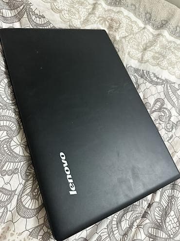 Ноутбук Lenovo (серия IdeaPad) с экраном. Установлена Windows 10 x64
