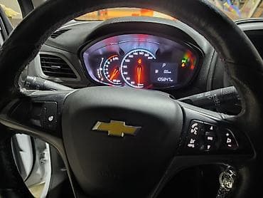 самые дешёвые авто: Chevrolet Spark: 2019 г., 0.1 л, Автомат, Бензин, Хэтчбэк — 5