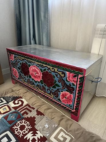 Сундук, Б/у, Для приданого невесты, Дерево, Платная доставка, Самовывоз, цвет - Серебристый at lalafo.kg Сундук, Б/у, Для приданого невесты, Дерево, Платная доставка, Самовывоз, цвет - Серебристый