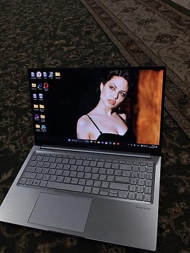 asus rog 9: Ноутбук ASUS Vivobook (серебристый) - Экран: 15.6", тонкие рамки — 2
