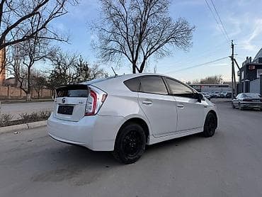 двигатель поло: Toyota Prius: 2014 г., 1.8 л, Вариатор, Гибрид, Хэтчбэк — 3