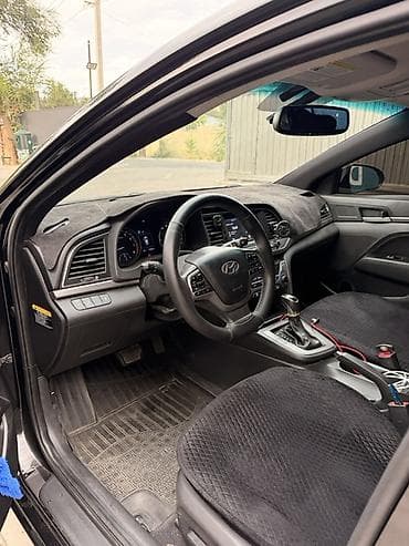 Hyundai Elantra: 2017 г., 2 л, Автомат, Бензин, Седан — 5