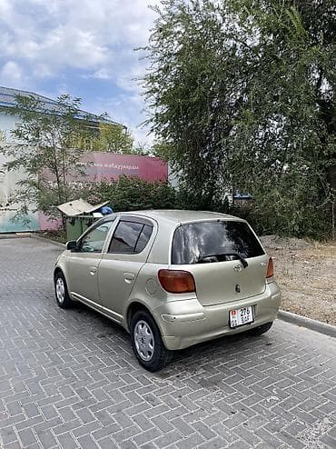 Toyota Vitz: 2002 г., 1 л, Автомат, Бензин, Хэтчбэк — 3
