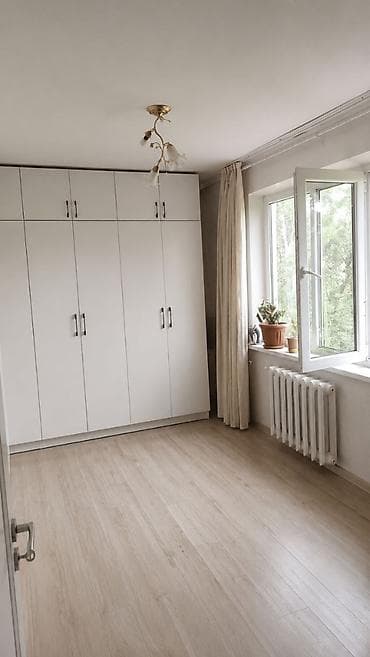 4: 2 комнаты, 43 м², 7 мкр 104 серия, 4 этаж, Старый ремонт — 3