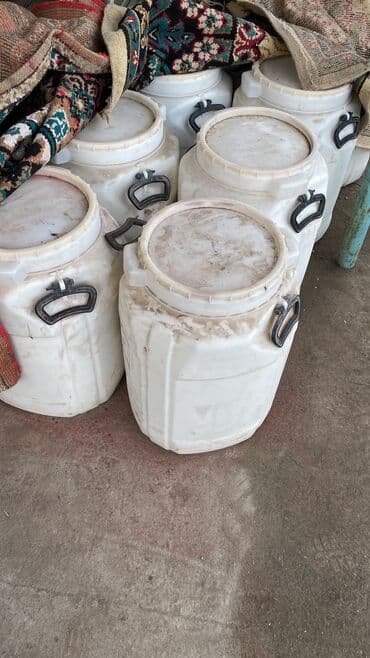 Медициналык кийим: Хлор Гиплохлорит 45% 65%
1кг 120сом бачок 50кг 10бачок бар? 500кг — 2