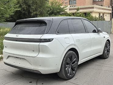 wuling mini ev: Lixiang L6: 2024 г., 1.5 л, Автомат, Гибрид, Кроссовер — 8