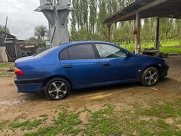 Транспорт: Toyota Avensis: 1998 г., 1.6 л, Кол менен иштөөчү, Бензин — 4