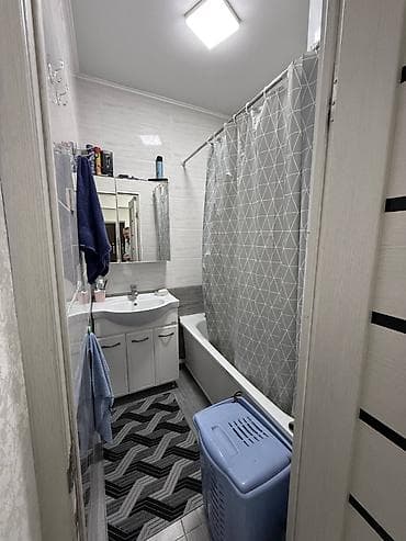 osh flat: 2 комнаты, 68 м², 3 этаж — 10