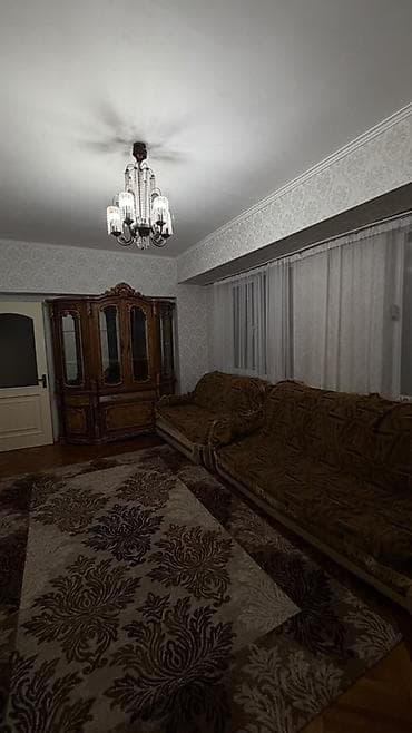 дом кожомкул: Сдаётся 3 комнатная квартира в центре города. Рядом Цум, Гум Дордой — 3