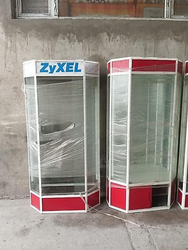 железный ящик: Торговые витрины/стеллажи для демонстрации товаров Описание: - — 2