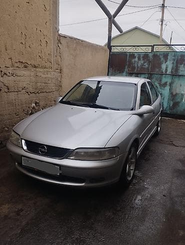 Opel Vectra: 2000 г., 2.2 л, Автомат, Бензин, Хэтчбэк