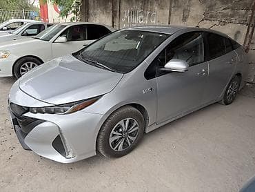 carplay android: Toyota Prius: 2020 г., 1.8 л, Автомат, Гибрид, Хэтчбэк — 1