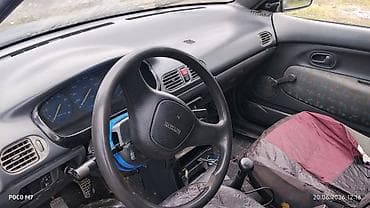 перья: Разбор Mazda (седан, ориентировочно Demio/121): продаются запчасти по — 8