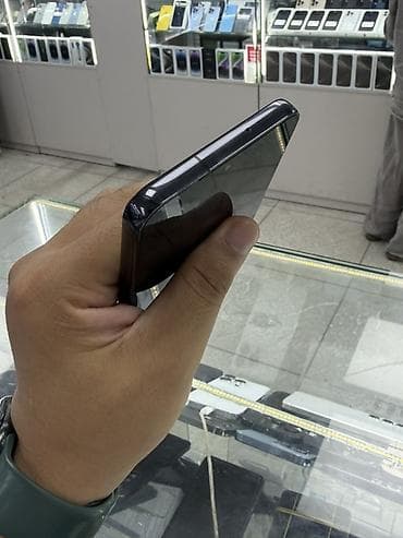 Техника и электроника: Samsung Galaxy S23, Б/у, 256 ГБ, цвет - Серый, 1 SIM, eSIM — 5