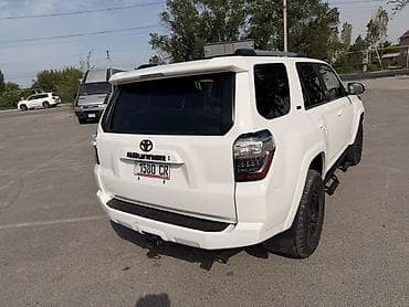 tayota 4ranner: Toyota 4Runner: 2023 г., 4 л, Автомат, Бензин, Внедорожник — 5