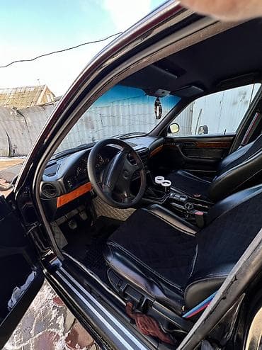 кузов е36: BMW 5 series: 1992 г., 2.8 л, Механика, Бензин, Седан — 4